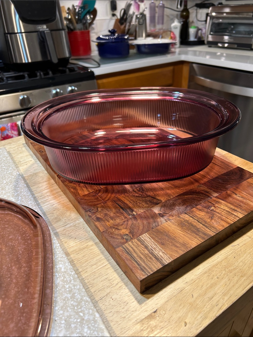 Visions cranberry 4Qt roaster Dutch oven dish. Perfect condition - Picture 5 of 10
